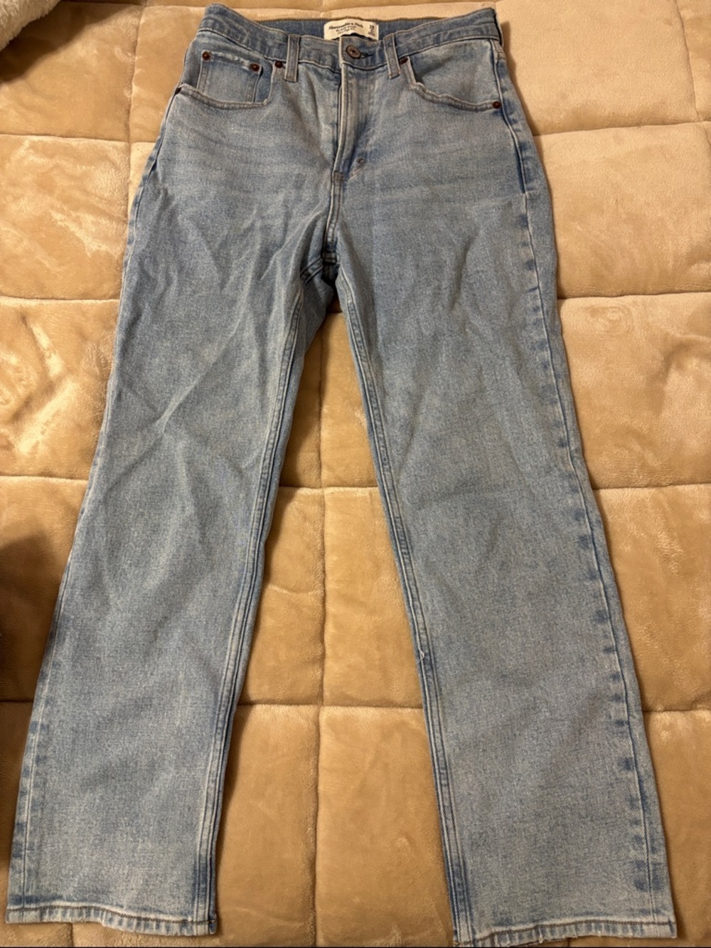 Abercrombie & Fitch Light Blue Straight-Leg Women's Jeans - Picture 1 of 3